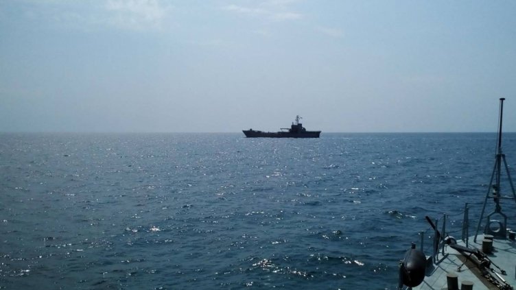 Минен ловец „Цибър” участва в учение от типа PASSEX (СНИМКИ)