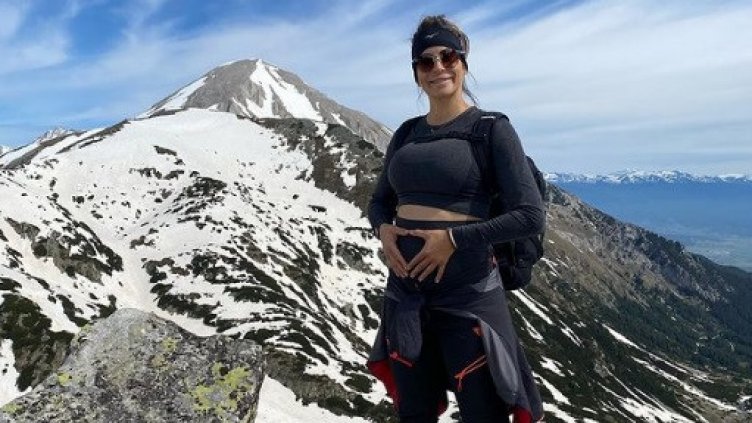 Сани Жекова: Бременна съм