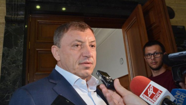 Алексей Петров в съда заради Сергей Станишев