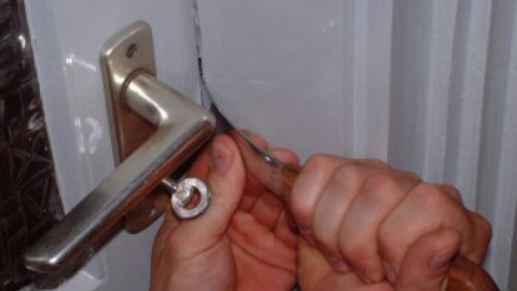 Задържаха 30-годишен варненец за кражба от апартамент в Аспарухово