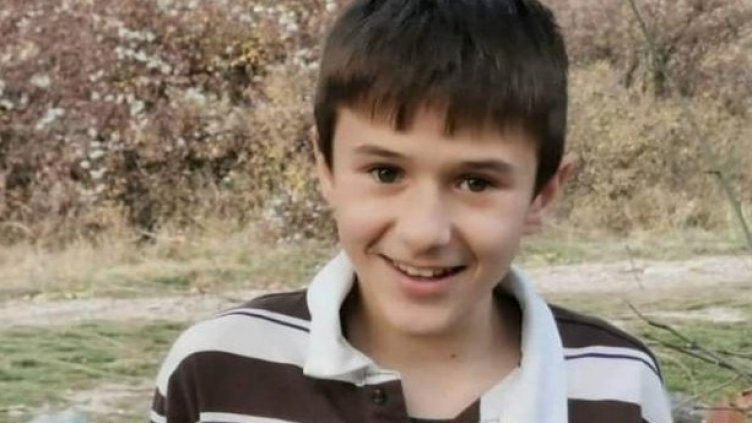 Сашко от Перник изчезна отново, но бързо успяха да го открият