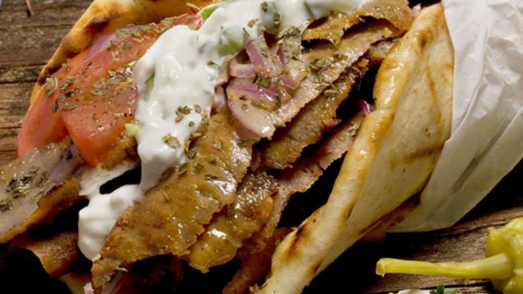 Смъртоносен… дюнер. Дете почина, а 700 са в болница в Йордания