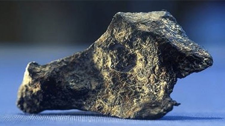 Селянин намери парче от метеорит в нивата си