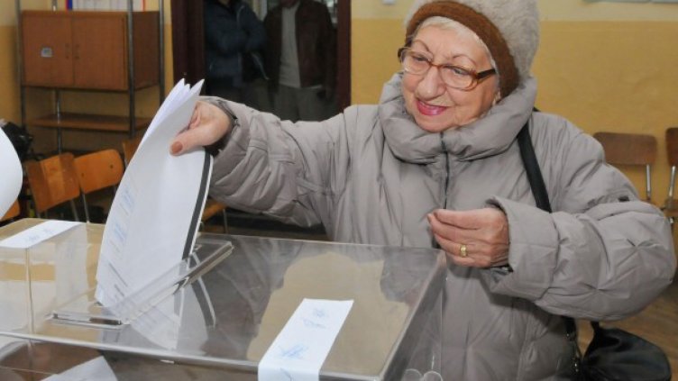 Почти 72% казаха "Да" на електронния вот