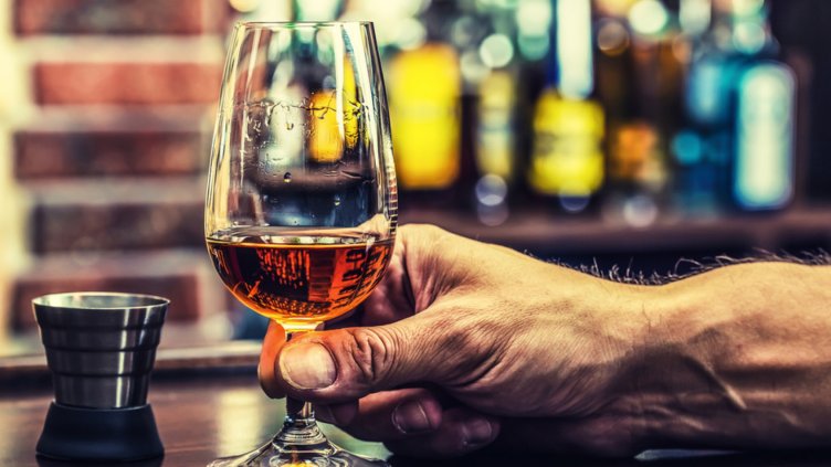 Забраниха алкохола в Ирак