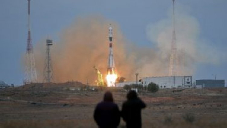 Изстреляха мощи на светец към МКС