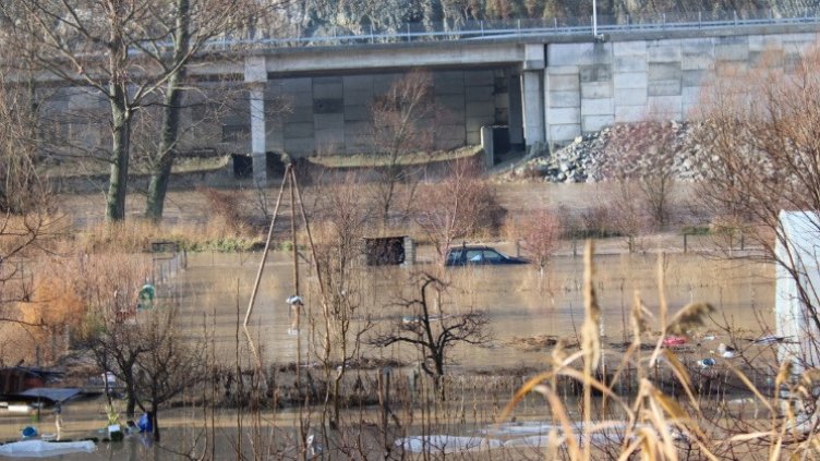 Бедствието се разгръща: Гърмен също е в извънредно положение