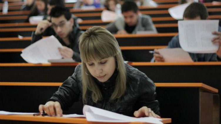 Студентите изтеглили 100 млн. лв. кредити за висше oбразование