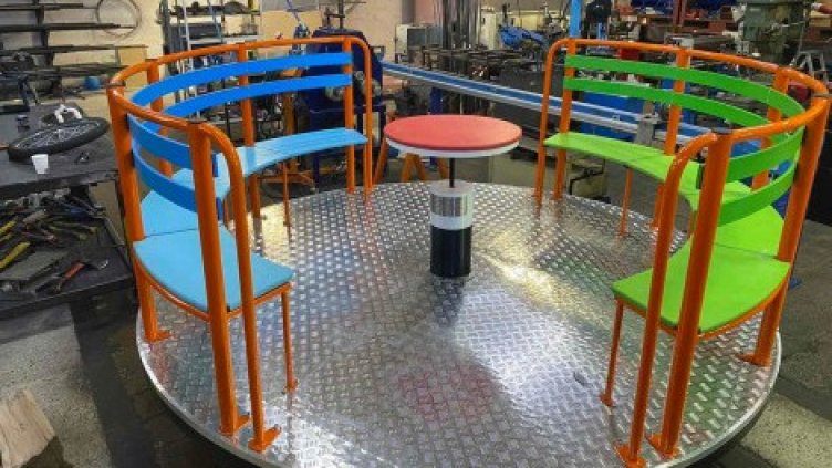 Oткриха специална въртележка за деца с двигателни затруднения във Варна