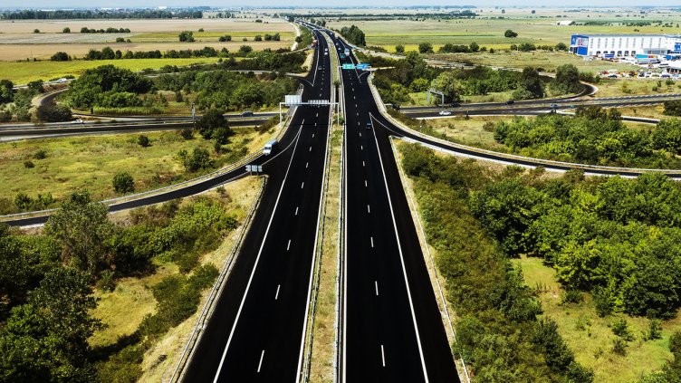 Петя Аврамова: През 2019 г. ще се строят нови пътища за 1 млрд. лева