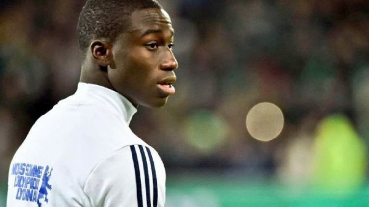 Реал Мадрид вече преговаря за Ферлан Менди  