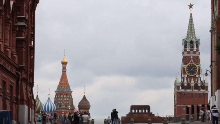 Кремъл отвръща на удара: Гони 14 родни дипломати