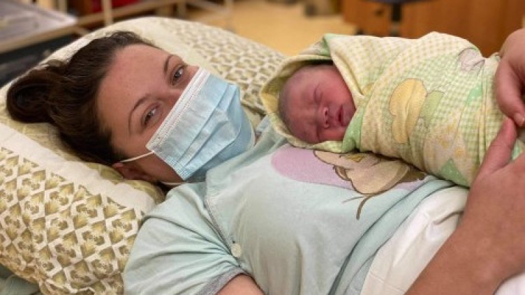 Момченце е първото бебе за годината в Майчин дом - Варна