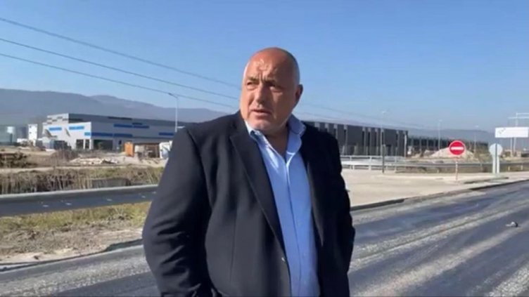 Неделя е: Борисов проверява "мащабните ремонти" (ВИДЕО)