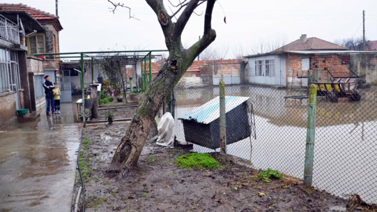 Две добрички села продължават да бедстват