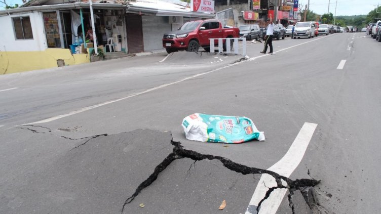 Броят на жертвите от земетресението във Филипините се е увеличил на 69 души