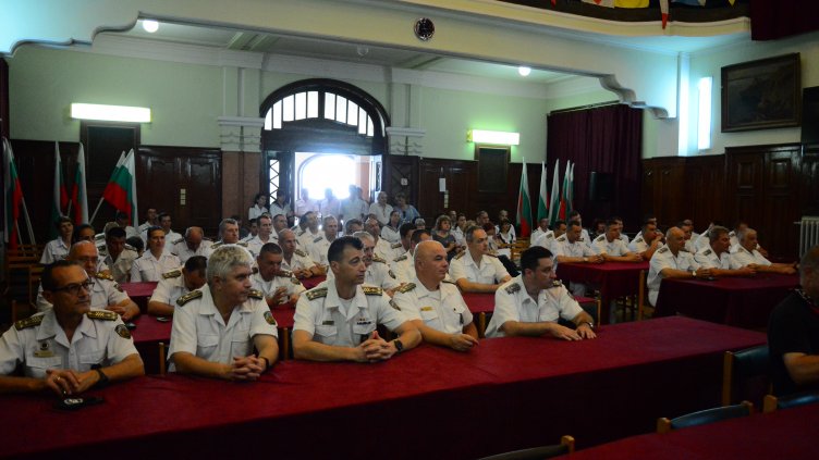 Награди за военнослужещи по повод празника на ВМС