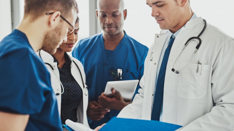 Осигуреността с лекари във Варненско е по-висока от средната за страната