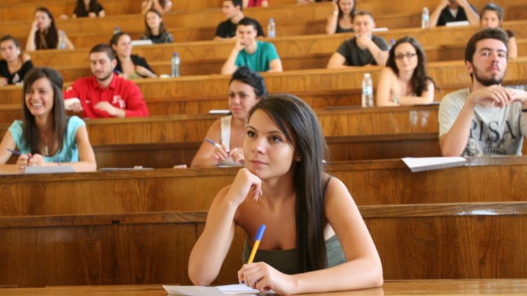 Кандидат-студентите по журналистика в СУ пишат за "Мечтата Европа"