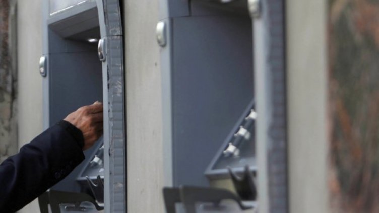 Условна присъда за варненец, изтеглил близо 1000 лв. от чужда кредитна карта