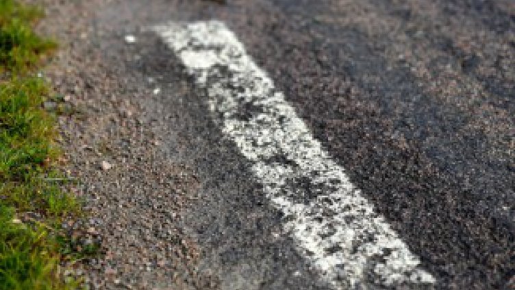 Половината от шосета са без осеви линии