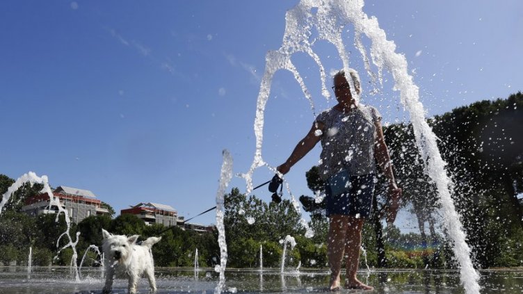 Жеги обхванаха Европа
