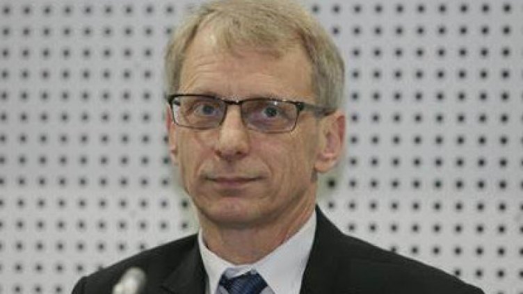 Министър Денков: При много заразени ученици училището ще се затваря