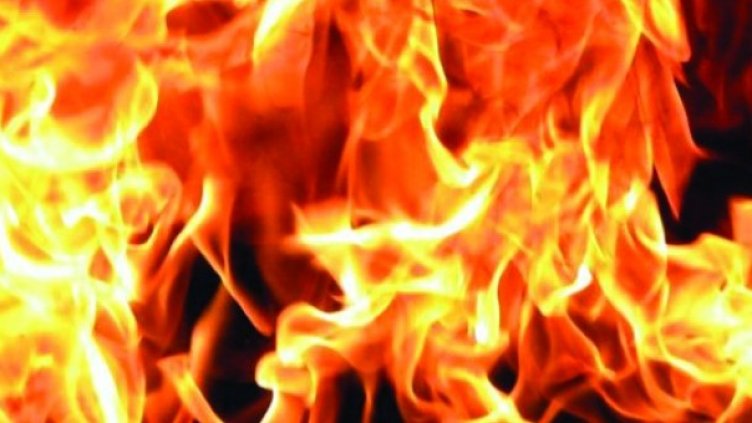 2 къщи пламнаха на ул."Д-р Иван Селимински" във Варна