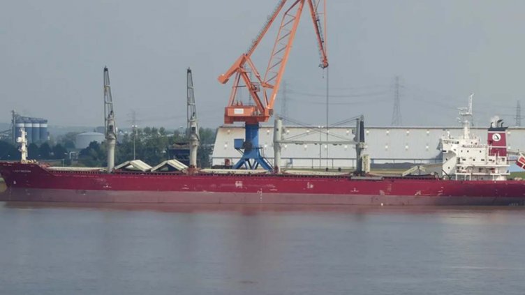 Единият от двамата починали на кораба в Бургас е варненец