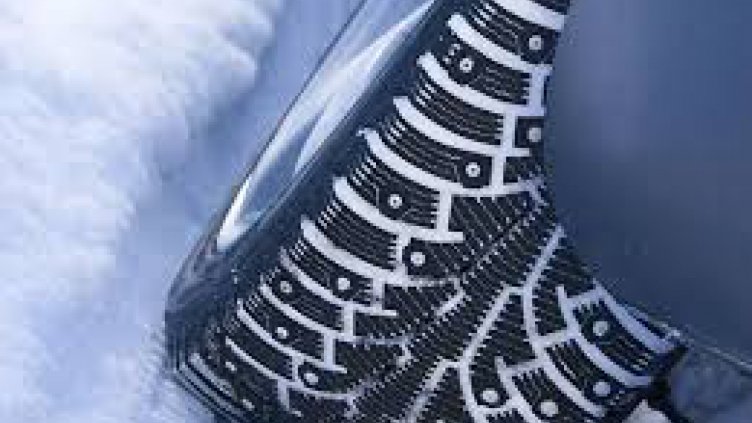 На първо четене: Задължителни зимни гуми и затвор за превишена скорост