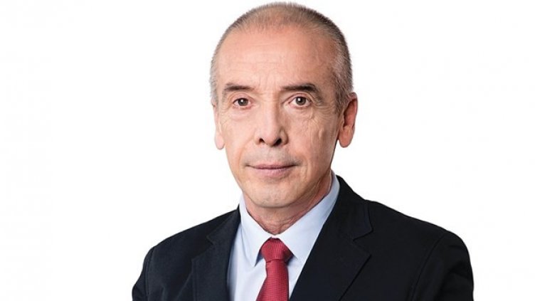 564 души са починали, защото са ваксинирани"… Мангъров се измъкна от съд