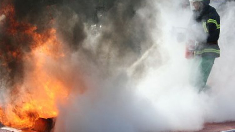 Забравен включен котлон подпали павилион за хранене край Варна