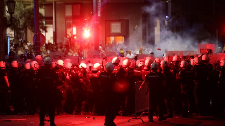 140 000 излязоха на протест против Вучич в Сърбия