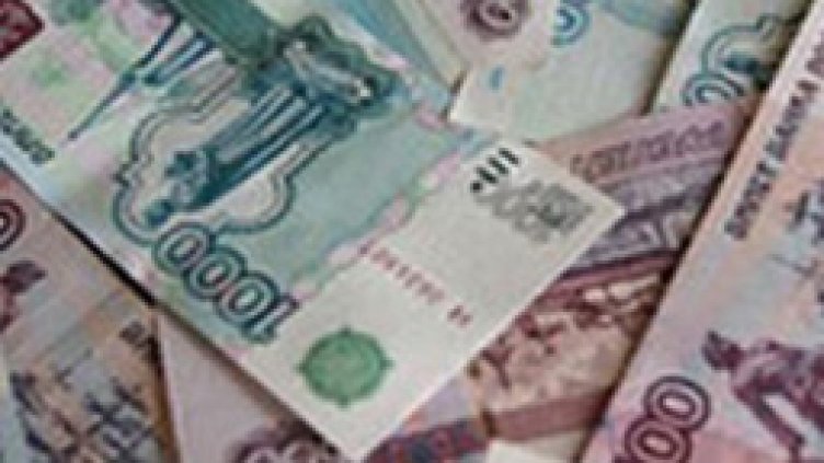 Рублата отбеляза рекорден спад