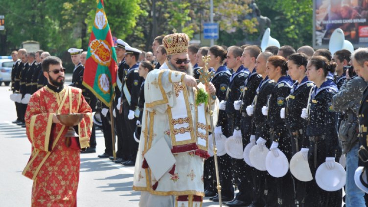 Варна отбелязва празника на Българската армия