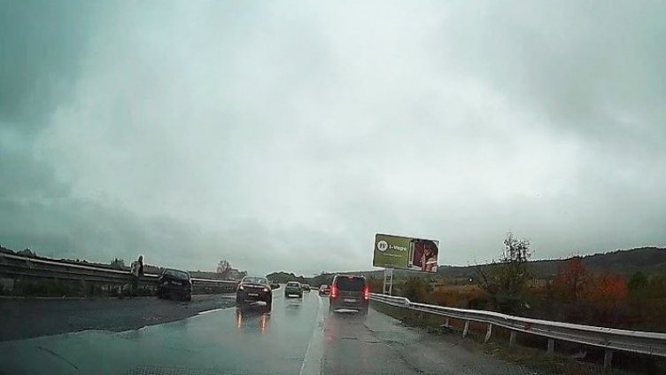 Съботен ад на "Тракия": Серия от катастрофи, има и задръстване