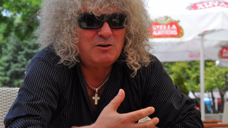 Теди Генев: Такъв ще си остана – вечният романтик с китара в ръка!