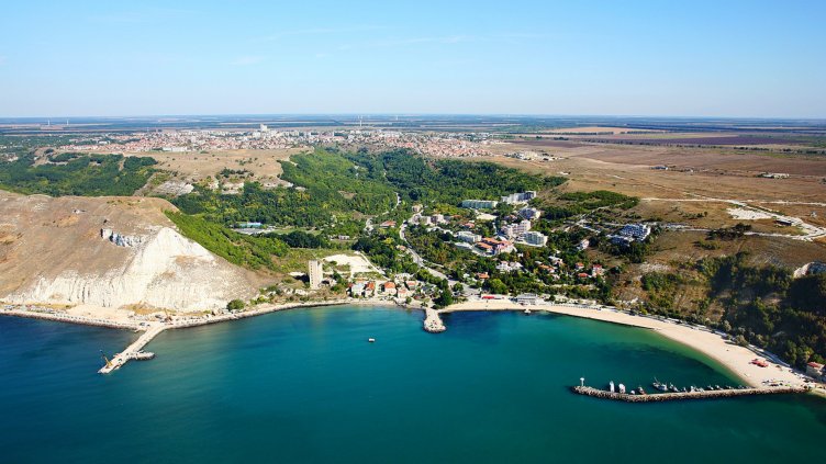 Ще се строи ли по морето?