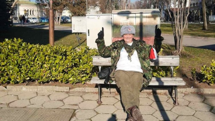 Освободиха мъжа с гранатата