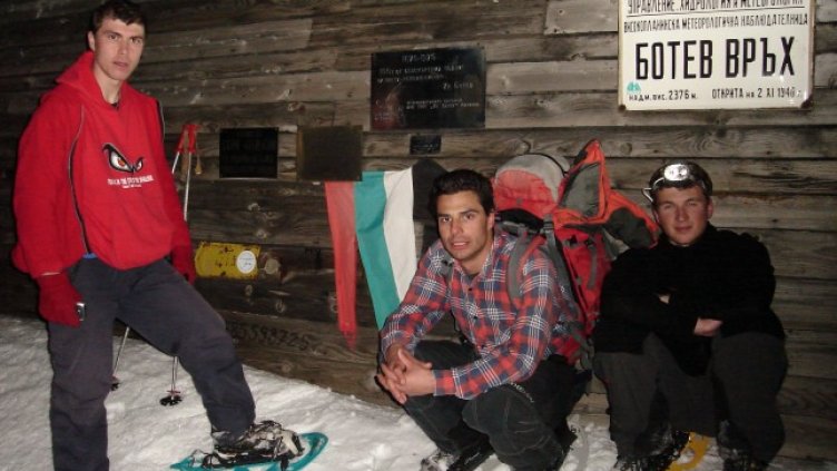 15 см сняг на връх Ботев