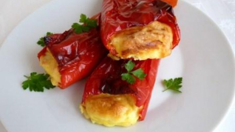 Бързи чушки със сирене 