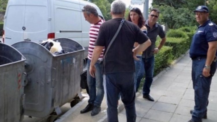 Хванаха нарушител, изхвърлящ промишлен отпадък в контейнер за домакинствата