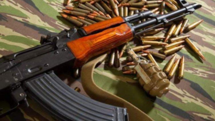 Спор за имот прерасна в сага! Мъж взе "Калашников", да гърми съседи