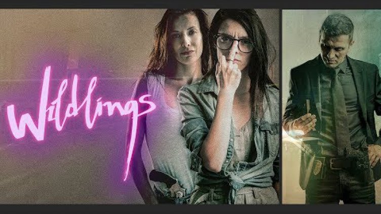 Яна Маринова и Луиза Григорова размахват среден пръст на полицаи във Варна