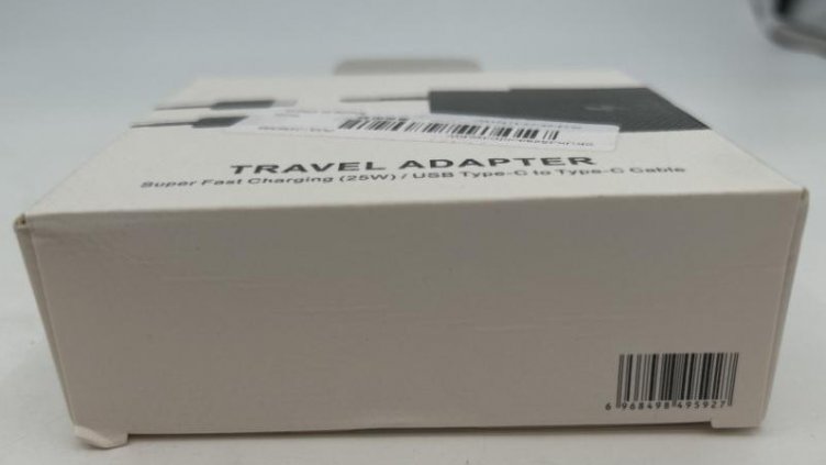 Забраниха опасна китайска стойка за стена с USB-C кабел (СНИМКИ)