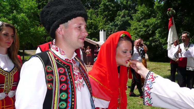 Стара българска сватба оживя в Екопарка (СНИМКИ)