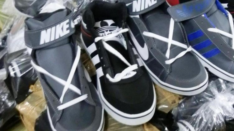 Задържаха фалшификати на известни търговски марки на „Капитан Андреево“