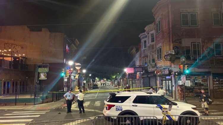 Трима загинаха при стрелба на оживена улица  във Филаделфия