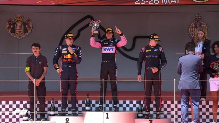 Българин спечели старт от Формула 3