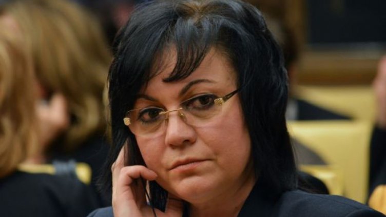 Корнелия Нинова пострада при верижна катастрофа